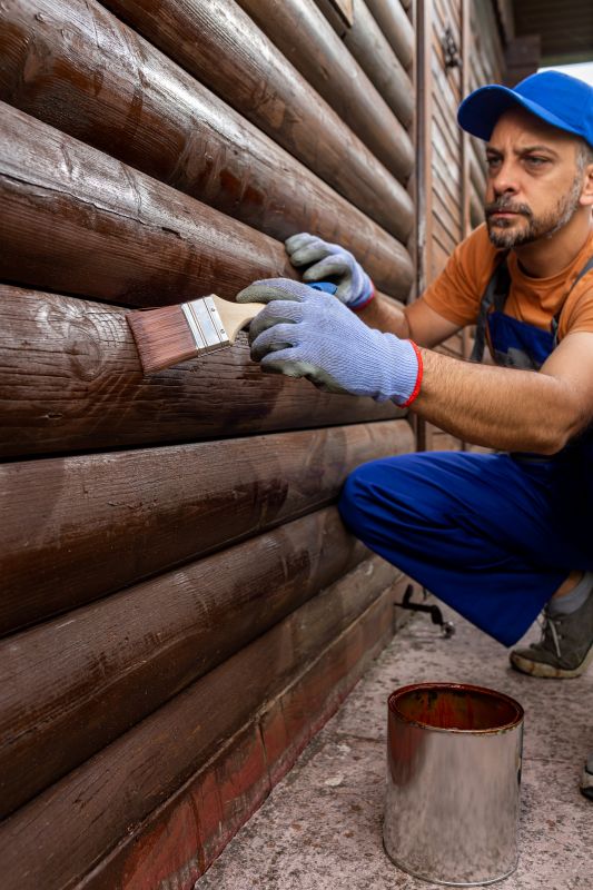 Log Home Staining